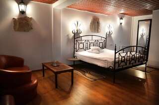 Отель Hotel Hanul Fullton Клуж-Напока Стандартный двухместный номер с 1 кроватью-5