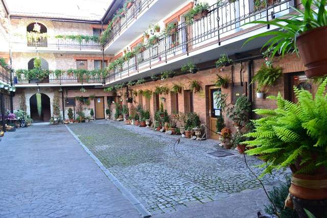 Отель Hotel Hanul Fullton Клуж-Напока-3