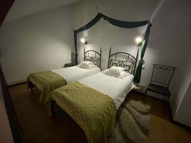 Отель Hotel Hanul Fullton Клуж-Напока-19
