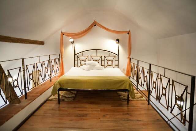 Отель Hotel Hanul Fullton Клуж-Напока-43